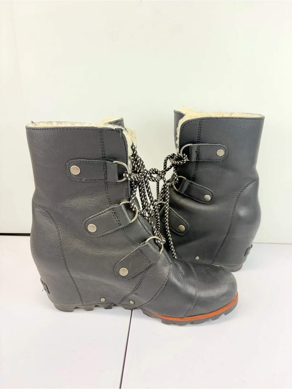 Sorel Joan of Arctic Wedge II Shearling Boots Black Leather Womens 8.5 NL2703